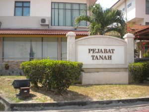 Pejabat Tanah